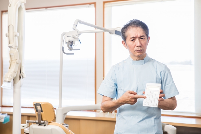 儲からない開業医